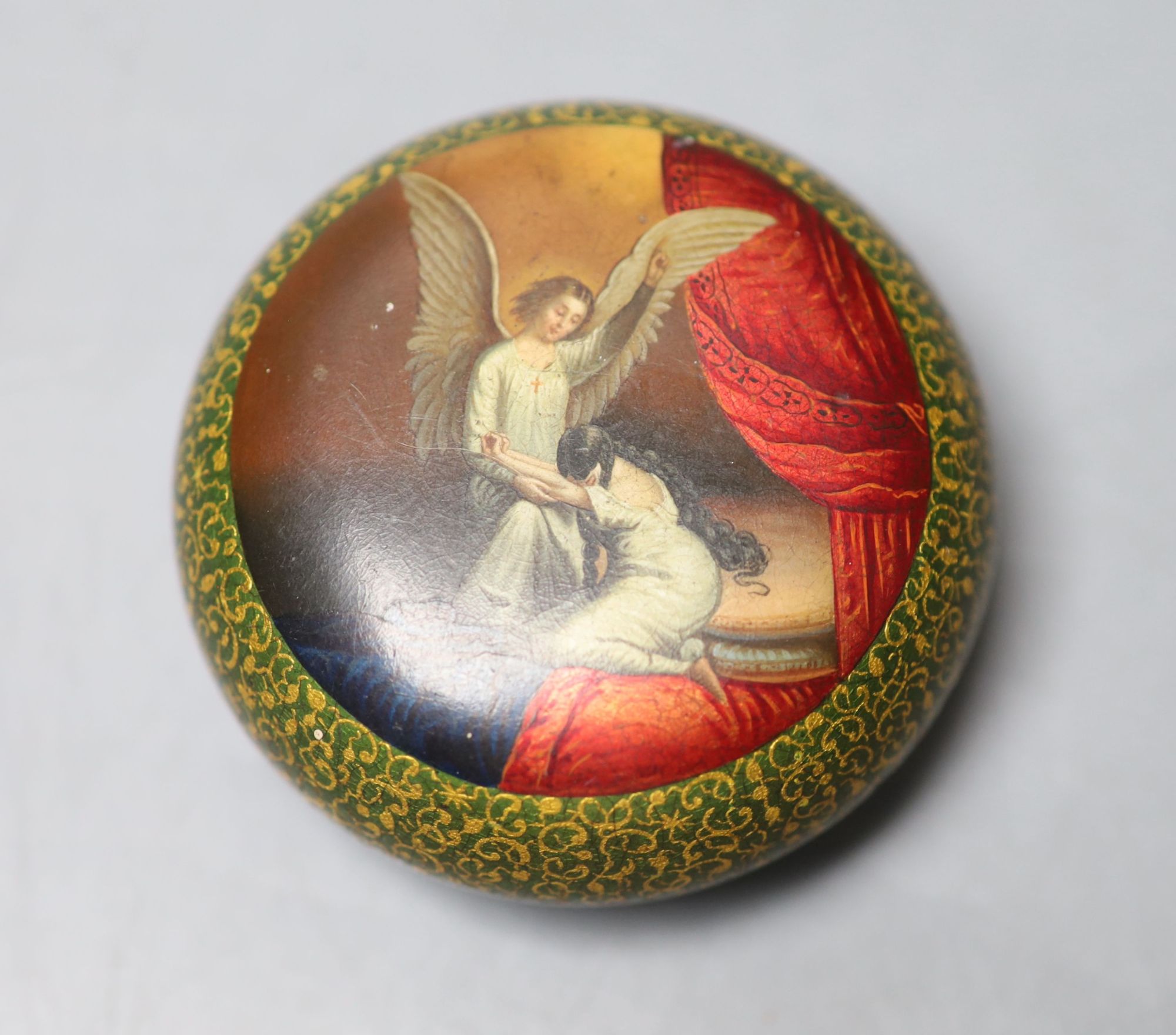 A Russian lacquer papier mache small box and cover, by Lukutin, late 19th century, diameter 6cm